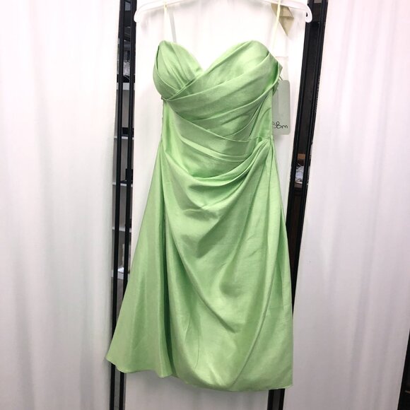 Size 6 Knee-Length Bridesmaid Dress, Apple, Fern Green, Pistachio, Cruisewear - Picture 2 of 5